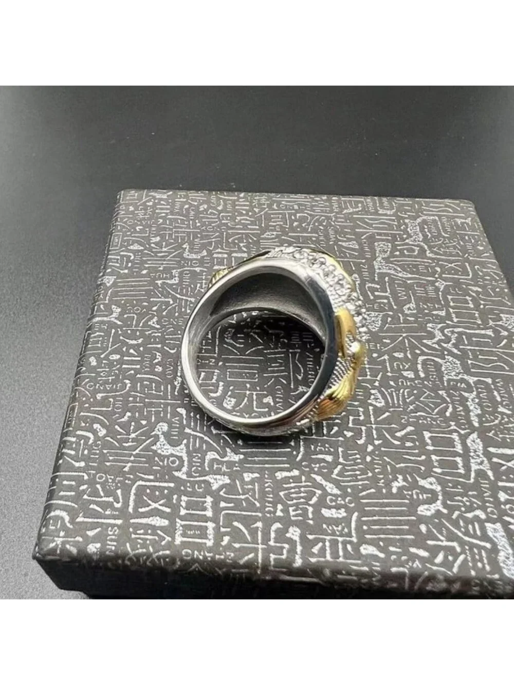 Stylish Stainless Steel Eagle Head Gold Ring for Men & Women - Hip Hop Jewelry